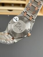 Audemars Piguet Royal Oak Quartz 33MM Swiss Watch – 1:1 Mirror Replica Edition - Image 5