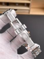 Audemars Piguet Royal Oak Quartz 33MM Swiss Watch – 1:1 Mirror Replica Edition - Image 8