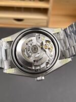 Rolex Day Date Super Clone Blue Roman Dial 40MM 182 Grams Swiss Replica watch - Image 6